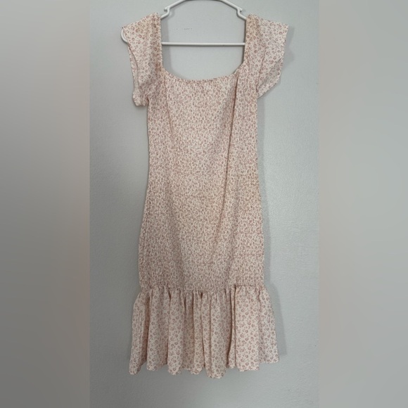 Light Pink Floral Smocked Mini Dress Sz Large - Picture 1 of 3